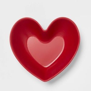 24 oz Valentine's Day Melamine Figural Heart Salad Bowl Red - Threshold / Target